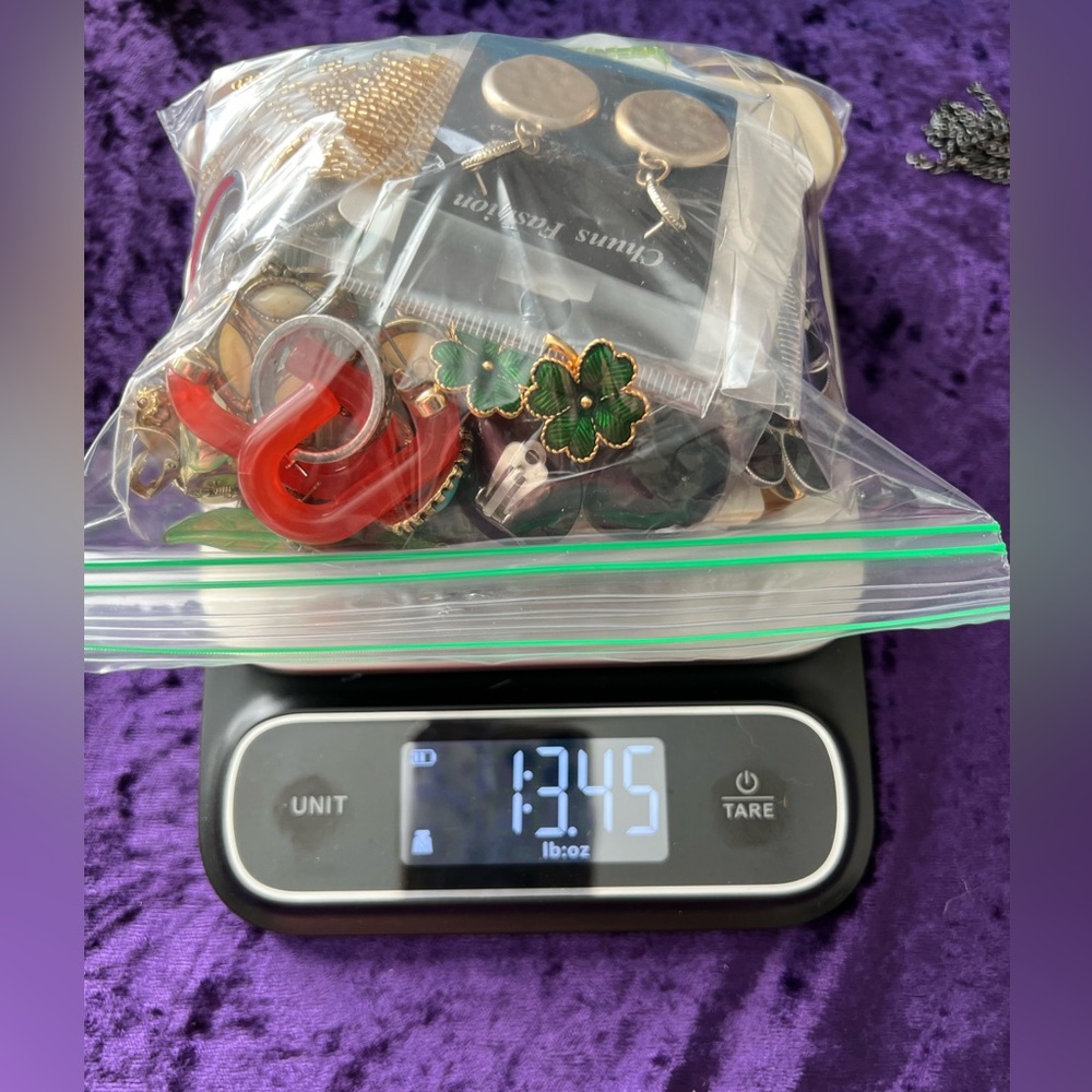 1lbs 3oz of wearable earrings